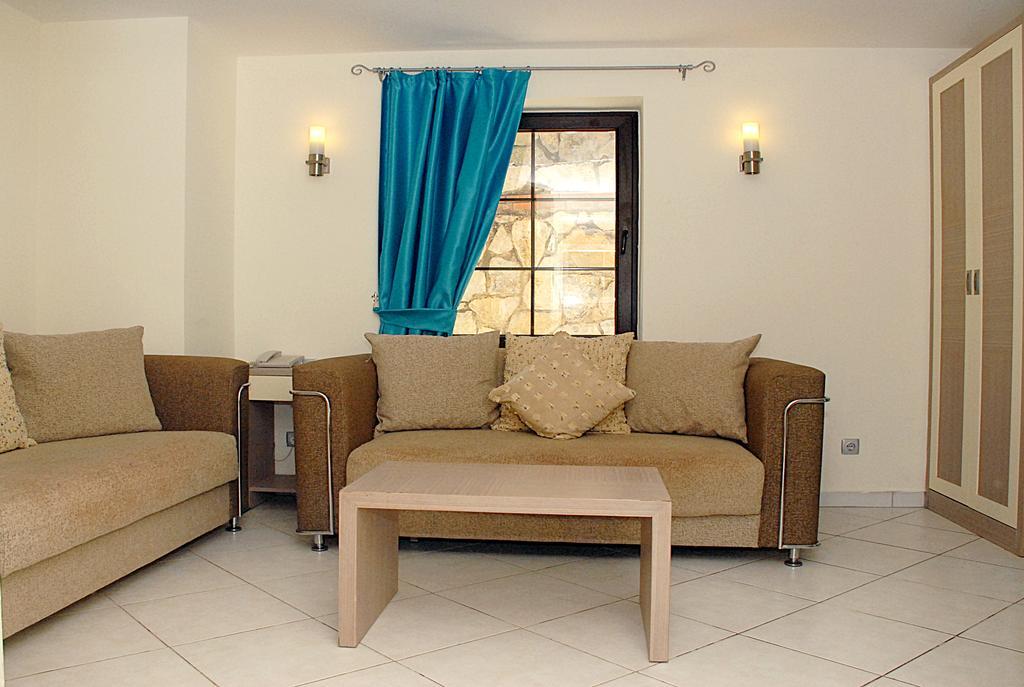 גומבט Costa Queen Suites מראה חיצוני תמונה