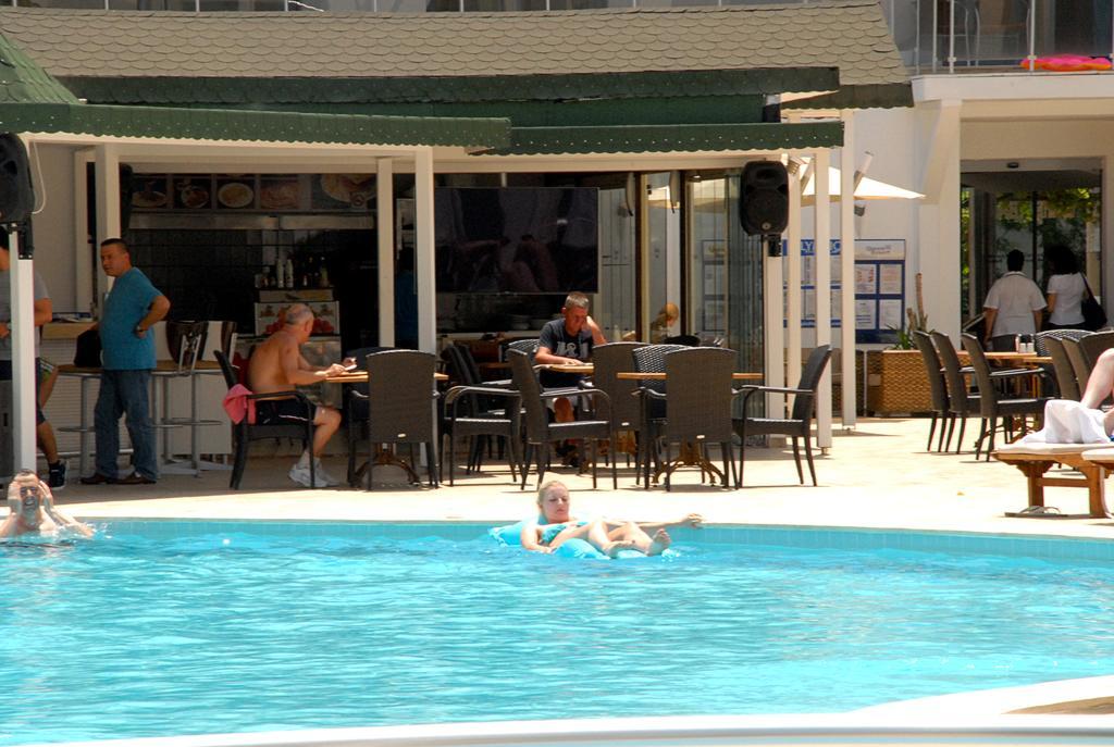 גומבט Costa Queen Suites מראה חיצוני תמונה
