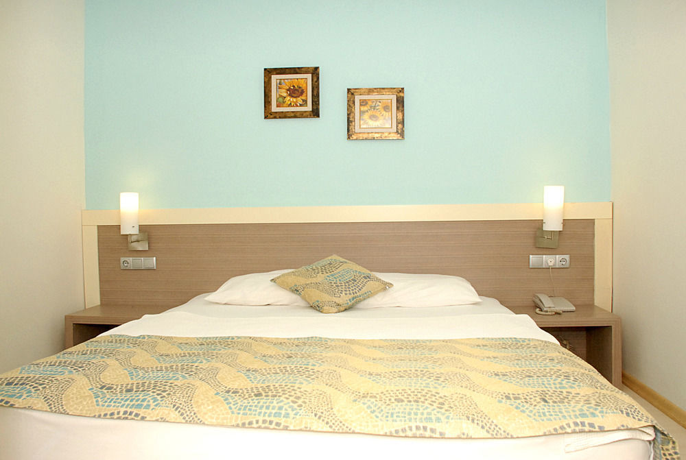 גומבט Costa Queen Suites מראה חיצוני תמונה