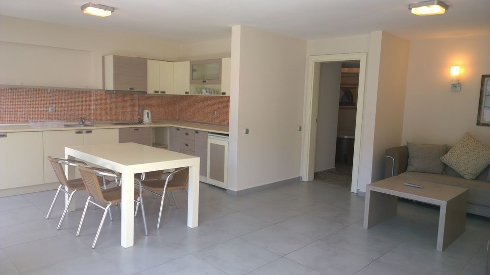גומבט Costa Queen Suites מראה חיצוני תמונה