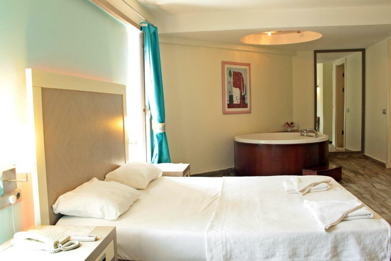 גומבט Costa Queen Suites מראה חיצוני תמונה