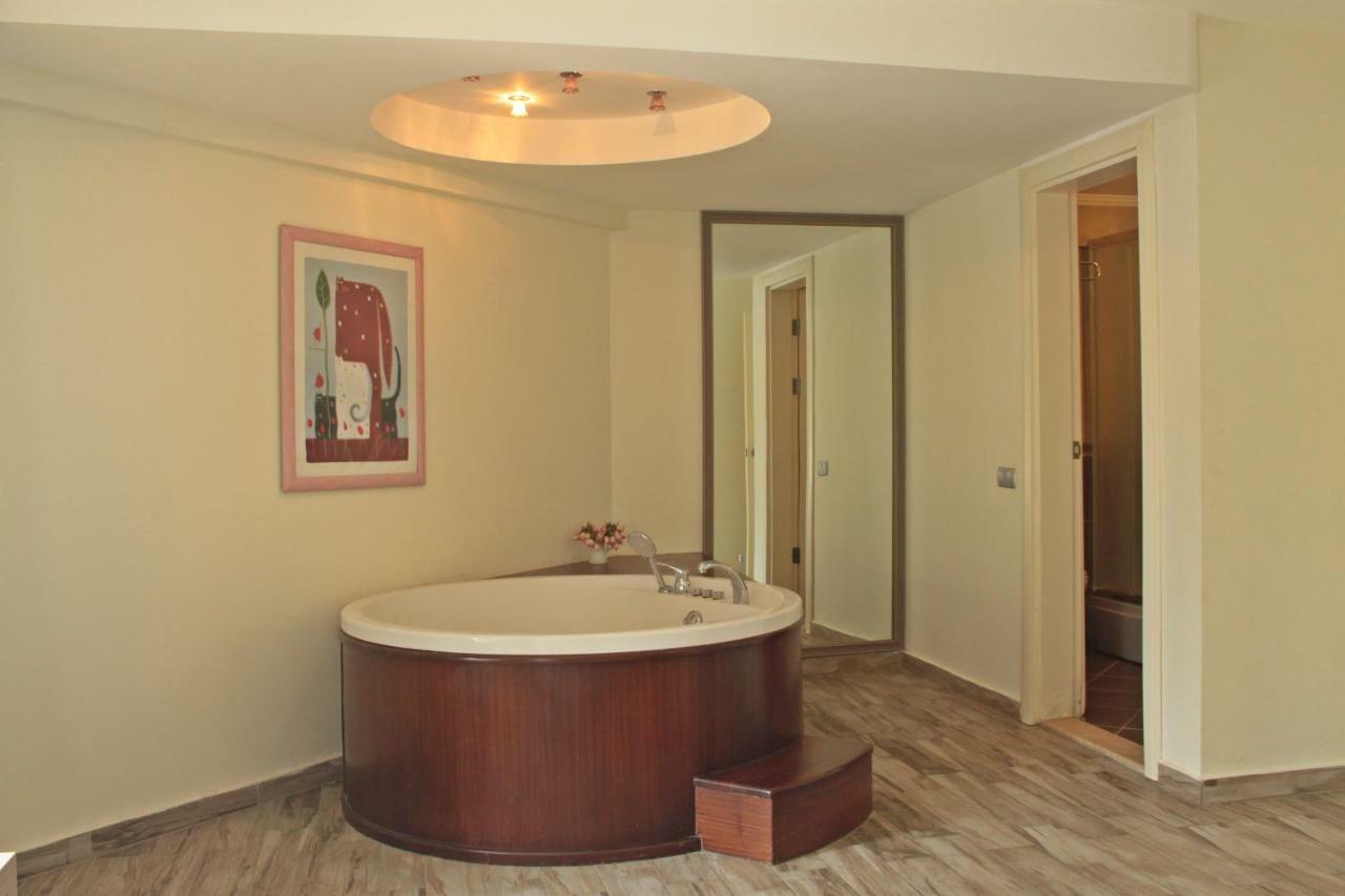 גומבט Costa Queen Suites מראה חיצוני תמונה